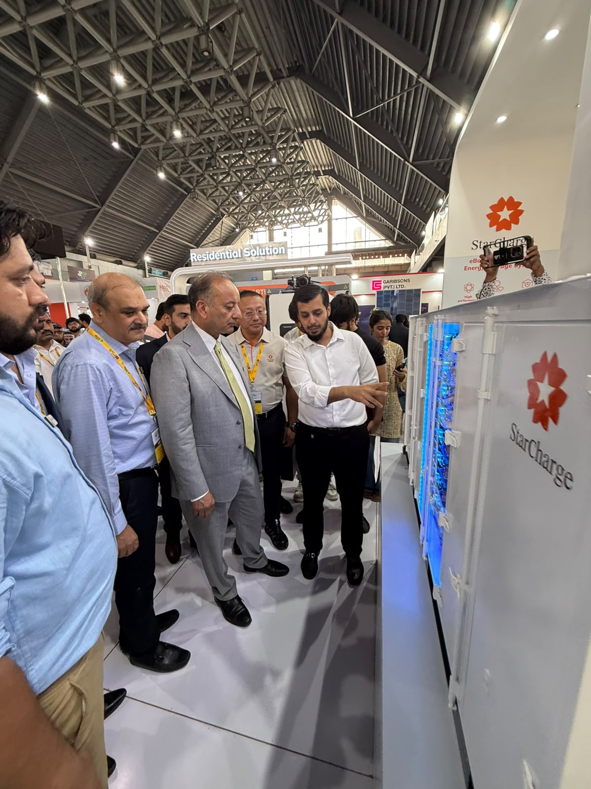 Federal Minister Dr. Musadik Malik Visits StarCharge Booth at Solar & Storage Expo Pakistan 2026